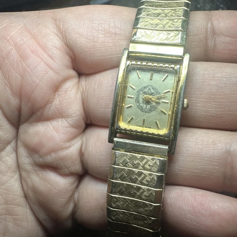Works VTG Caravelle Chief Scout Executive's Ladies Watch Gold Tone 19mm Fit 6.75